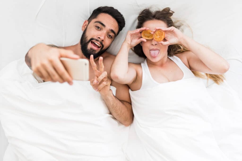 Kamagra vagy Viagra – játékos pár közös élményekkel az ágyban